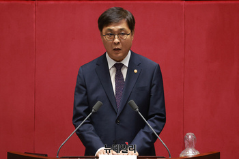 [포토] 인사말 하는 최휘영 문화체육관광부 장관