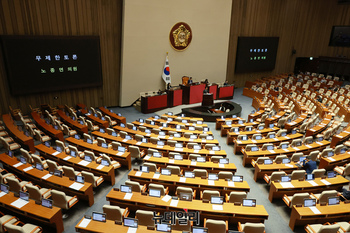 [포토] 이틀째 이어지는 방송3법 무제한토론 