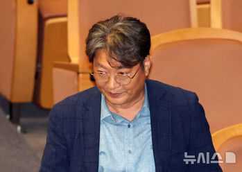 '주식 차명 거래 의혹' 이춘석, 민주당 탈당 … 법사위원장직도 사임 
