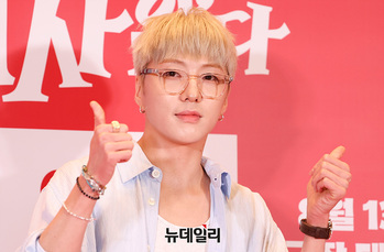 [포토] 강승윤 '엄지 척'