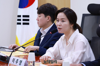 [포토] 건보 토론회 인사말 하는 이주영 개혁신당 정책위의장