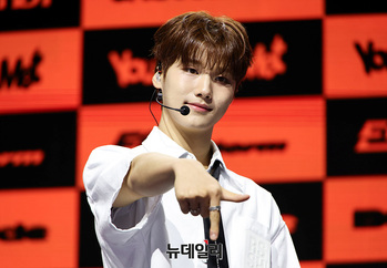 [영상] 아이덴티티 유네버멧 이환희 '시그니처 포즈'