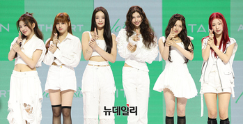 [포토] 베일벗은 타이탄콘텐츠 첫 글로벌 걸그룹 '앳하트'