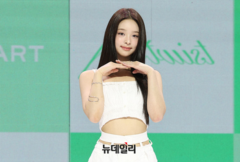 [영상] 신인걸그룹 앳하트 나현 '인간비타민' 