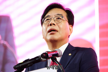 [포토] 인사말하는 송언석 비대위원장 