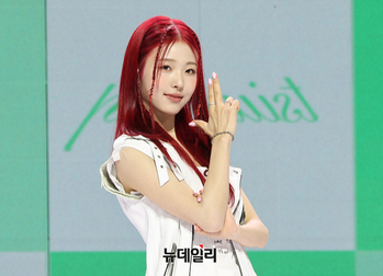 [포토] 앳하트 아린, 퍼포먼스 리더