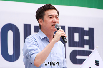 [포토] 연단 오른 김세의 가세연 대표 