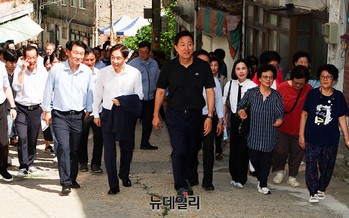 [포토] 모아타운 현장 점검하는 오세훈 시장 