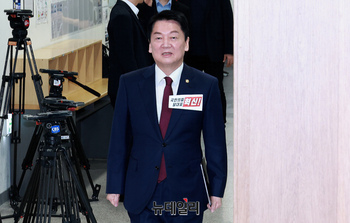 [포토] 소통관 찾은 안철수 국민의힘 대표 후보