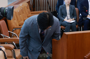 [포토] 코레일 사망사고 사과하는 김영훈 고용노동부 장관