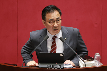 [포토] 필리버스터 하는 최형두 국민의힘 의원