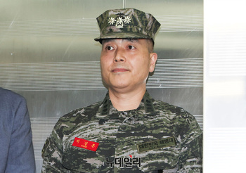 [포토] 참고인 신분 출석하는 박정훈 해병대 수사단장 