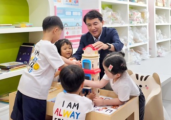 평창 장난감 도서관 개관 … 김진태 지사 