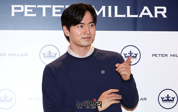 [포토] 골프웨어 입은 이진욱