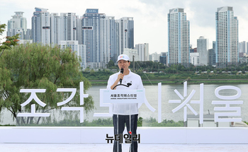 [포토] 제2회 서울조각페스티벌 개막식 찾은 오세훈 서울시장