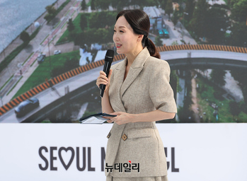 [포토] 서울조각페스티벌 소개하는 오유경 전 아나운서
