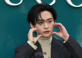 [영상] 팬몰고 등장한 스트레이키즈 리노