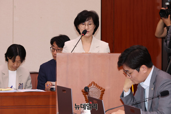 [포토] 인사말 하는 원민경 여성가족부 장관 후보자