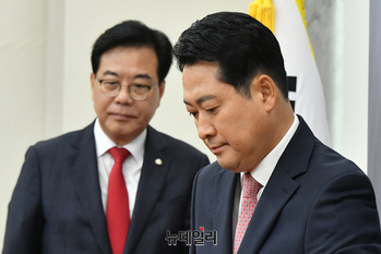 [포토] 최고위 참석하는 장동혁 대표와 송언석 원내대표