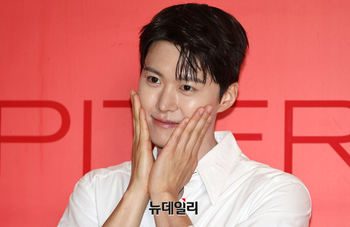 [포토] 공명 "팝업 오픈했어요"