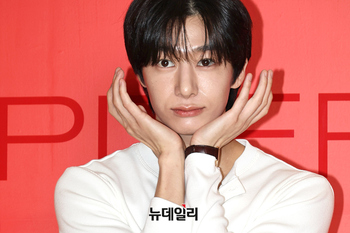 [포토] 백화점에 등장한 몬스타엑스 형원