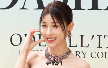 [영상] 하지원 '상큼한 볼하트'