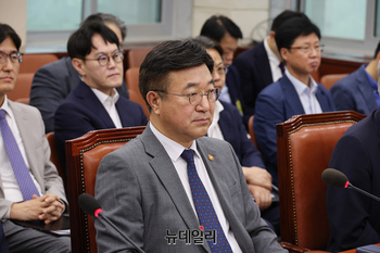 [포토] 국회 출석한 윤호중 행정안전부 장관