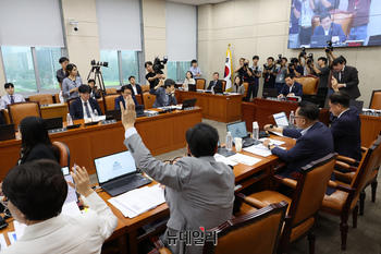 [포토] 국회 행정안전위원회 전체회의