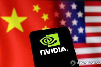 中, 자국 기업에 "엔비디아 칩 구매금지" … '美·中 양쪽 제동' 젠슨 황 "실망"