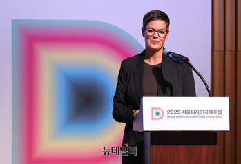 [포토] 기조강연하는 '헬레 소홀트' GEHL 공동설립자