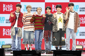 [포토] 킥플립, 이루지 못한 첫사랑 이야기로 컴백