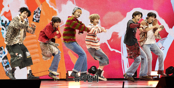 [포토] 킥플립, 삐끗한 첫사랑 이야기 '처음 불러보는 노래'로 컴백