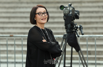 [포토] 광화문 런웨이 앞둔 디자이너 지춘희