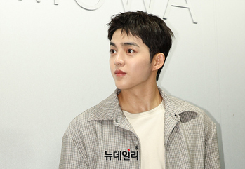 [영상] 세븐틴 에스쿱스 '팬 서비스도 최상급'