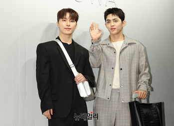 [영상] 청담동 등장한 세븐틴 디노-에스쿱스 