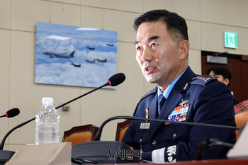 [포토] 의원들의 질문에 답하는 진영승 합동참모의장 후보자
