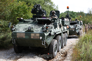 [포토] 기동하는 미군 스트라이커 장갑차