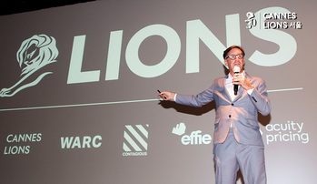 [포토] 2025 칸라이언즈서울, 강연하는 에드 팽크(Ed Pank) LIONS APAC SVP