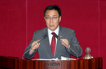 [포토] 필리버스터 하는 최형두 국민의힘 의원