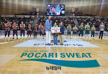 [포토] 동아오츠카, 어린이 심장병·다문화가정·농구 꿈나무 위한 자선경기 후원