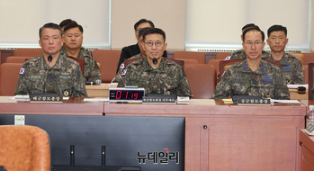 [포토] 국회 출석한 3군 참모총장