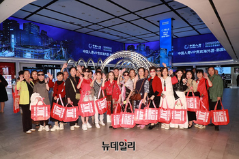 [포토] 신세계면세점, 中단체관광 무비자 시행 첫날 1,500명 명동점 방문