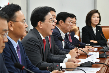 [포토] 회의서 발언하는 송언석 국민의힘 원내대표