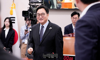 [포토] 외통위 찾은 우원식 국회의장 