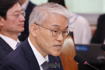 [포토] 대법원장 이석 요청하는 천대엽 법원행정처장