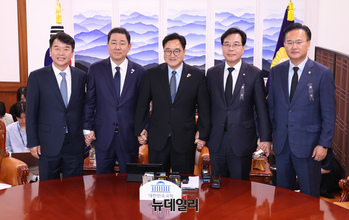 [포토] 회동 갖는 우원식 국회의장과 여·야 원내대표