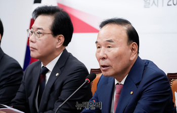 [포토] 인사말하는 박덕흠 국가전산망 TF 위원장