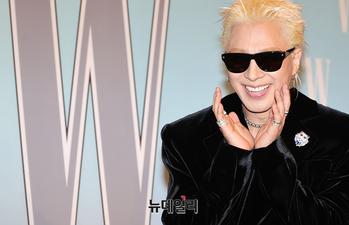 [포토] 볼하트에 즐거워하는 태양