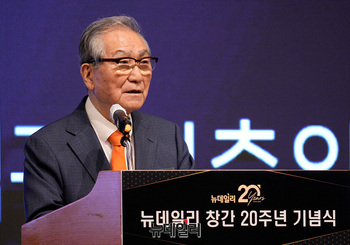 [포토] 축사하는 손병두 이승만대통령기념관 건축위원장