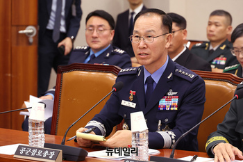 [포토] 법사위 출석한 손석락 공군참모총장